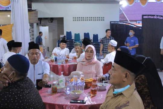 bukberlurah.jpg