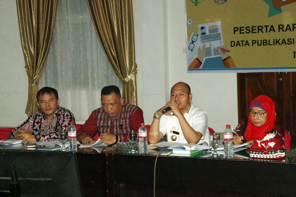 Bupati Taput Minta OPD Jujur dan Valid dalam Mengisi Buku Tapanuli Utara Dalam Angka