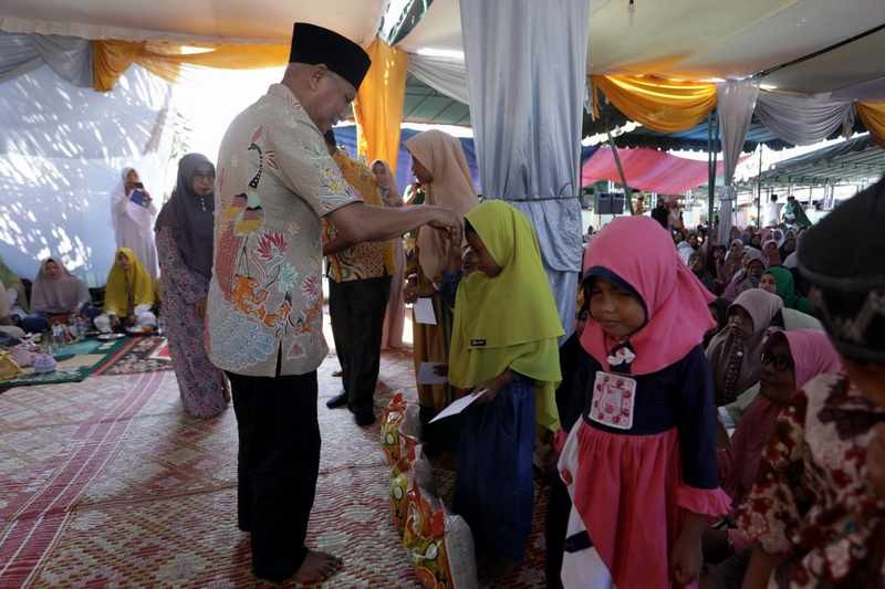 Bupati Asahan Lakukan Peletakan Batu Pertama Perluasan Mesjid Subulussalam 