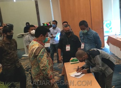 KPU Sebut Syarat Pencalonan Bobby-Aulia dan Akhyar-Salman Belum Penuhi Syarat Pilkada