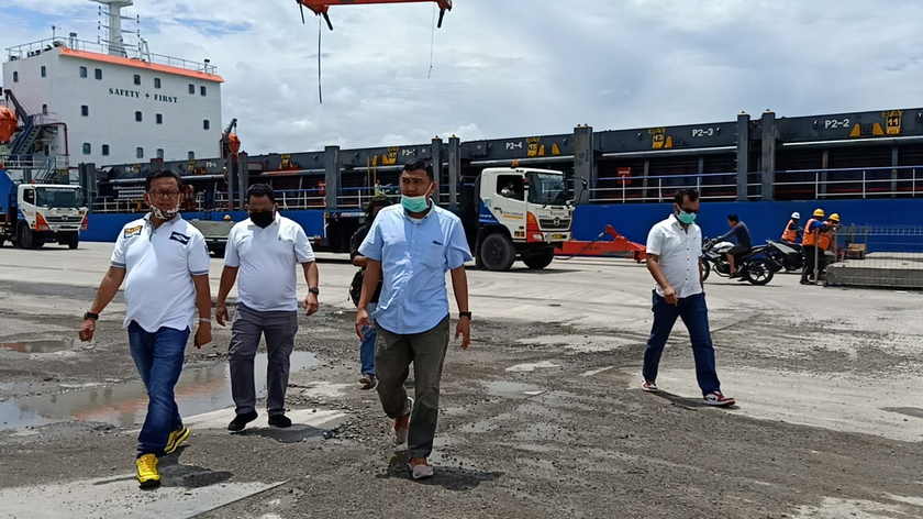  Anggota Komisi II DPRD Kota Sibolga Tinjau Pelabuhan Kota Sibolga
