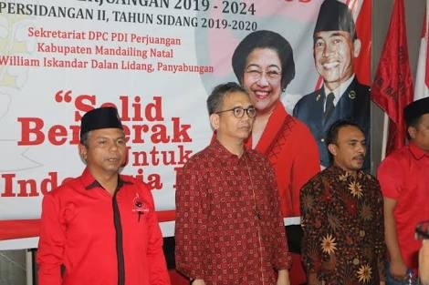 Sihar Sitorus Angggota DPR Pertama Yang Kunjungi PDI Perjuangan Madina