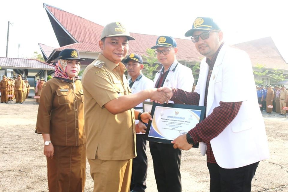 HKN Tapanuli Tengah Berikan Penghargaan kepada  Dokter dan Puskesmas Terbaik
