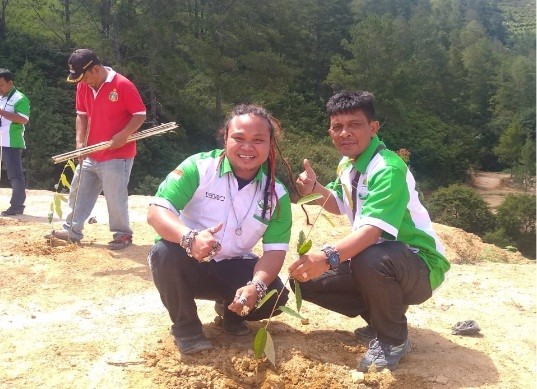 DPW Walantara Sumut Serahkan 5000 Bibit Pohon Holtikultura Di Objek Wisata Puncak Pelangkah Gading