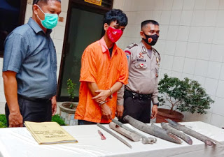 Cucu Mencuri Kabel Telkom Seharga Ratusan Juta, Hanya Untuk Membantu Neneknya Buat Modal Usaha