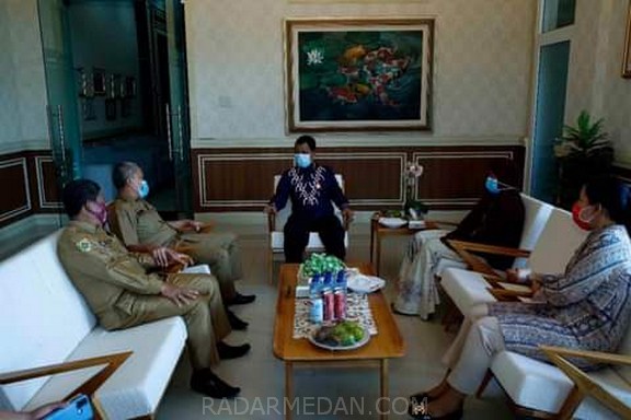 Sekda Pakpak Bharat Sambut Kedatangan Pj. Bupati di Sindeka