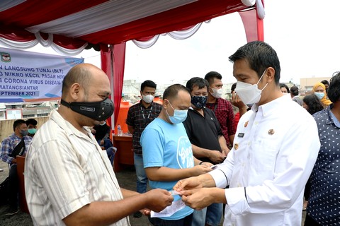 Pemko Pematangsiantar Bagi BLT Ke 1434 Pedagang Pasar Horas