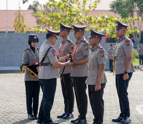 Kapolda Sumut Hadiri Penutupan Pendidikan Bintara Polri TA 2025 di SPN Hinai