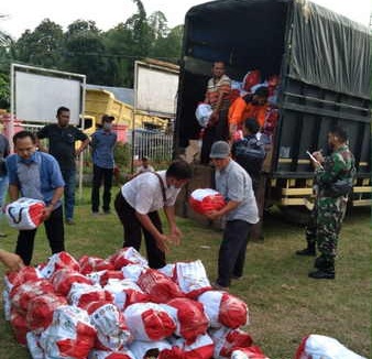 Pemkab Simalungun Salurkan Sembako di Hutabayu Raja
