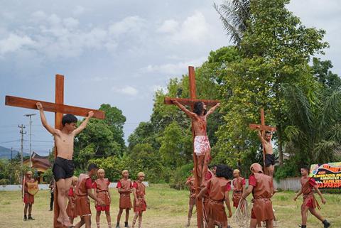 Peringati Paskah Oikumene Toba 2026, Bupati Ajak Masyarakat Wujudkan Semangat Kebangkitan Kristus