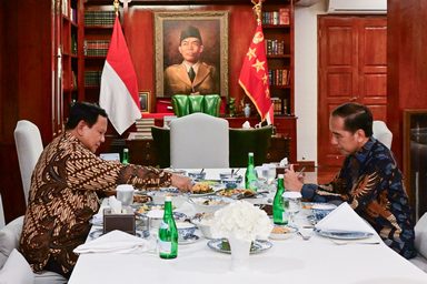 Presiden Prabowo Makan Malam Bersama Presiden ke-7 RI Jokowi di Kertanegara