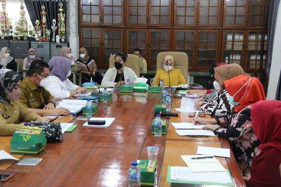 Ketua TP PKK Kota Medan Pimpin Rapat Pembahasan Program Kerja