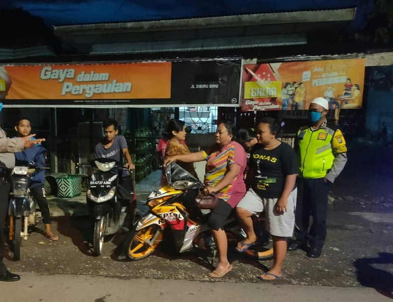 Cegah Penyebaran Virus Covid-19, Polsek Biru-Biru Polresta Deli Serdang Rutin Laksanakan Patroli