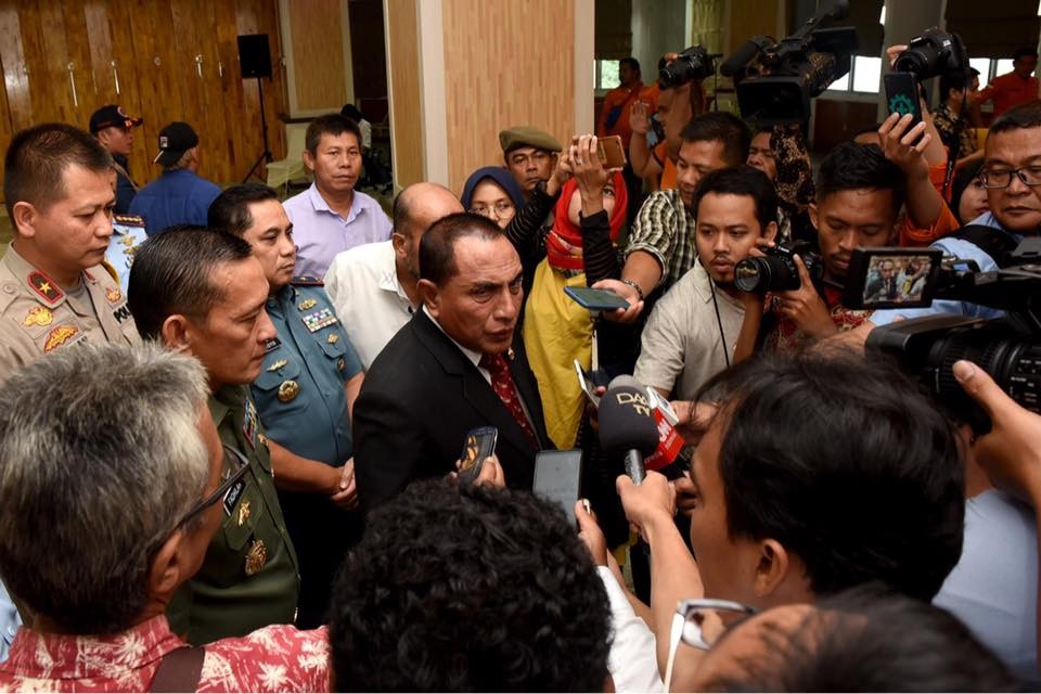 Gubernur Minta Kabupaten/Kota Bentuk Posko dan Bagikan Masker