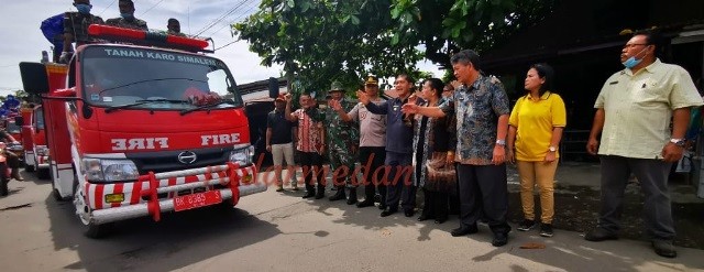 Bupati Karo Lepas Tim Penyemprotan Disinfektan