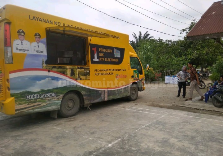 Mobil Layanan Disdukcapil Keliling Pemkab Langkat Sampai Hingga ke Desa