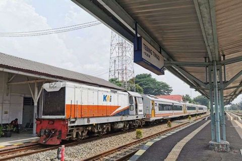 kereta.jpg