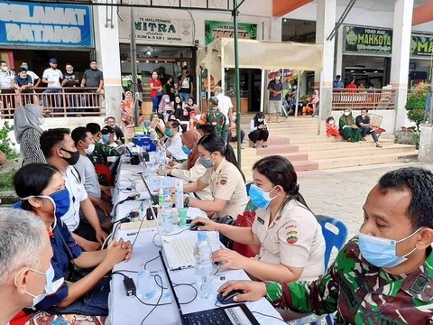 Bersama Kodim 0209/LB, Pemkab Labuhanbatu Gelar Vaksinasi di Pasar Glugur Rantauprapat