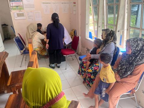 Layani Warga di 20 Desa, PT Raya Padang Langkat Buka Pos Kesehatan di Marlempang