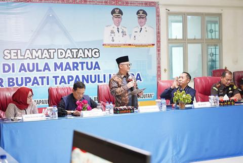 Bupati Taput dan Mendikdasmen RI Gelar Dialog Pendidikan Bersama Guru dan Kepala Sekolah