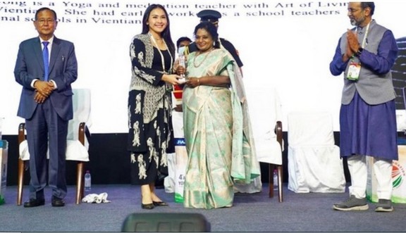 Meryl Saragih Terima Penghargaan Youth Award di 4th ASEAN-India Youth Summit