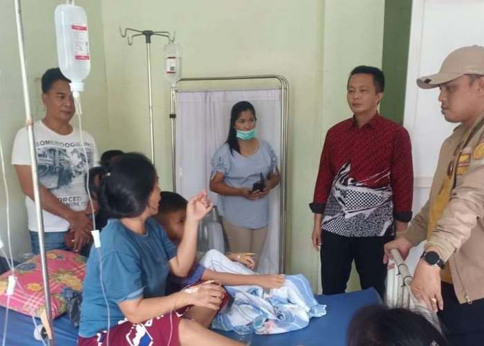 Diduga Keracunan, Puluhan Jemaat BNKP Dima Dilarikan ke Rumah Sakit