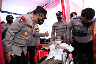 Kapoldasu di Nias: Tinjau Vaksinasi Massal dan Bagikan Sembako