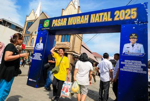 Wali Kota Medan Rico Tri Putra Bayu Waas Buka Pasar Murah Sambut Natal dan Tahun Baru