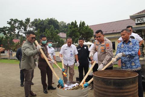 Komitmen Berantas Narkoba, Polres Sergai Musnahkan Barang Bukti Tindak Pidana Narkoba