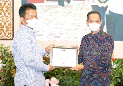 penghargaankpk.jpg