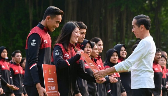 Presiden Jokowi Serahkan Bonus Apresiasi bagi Atlet SEA Games Ke-32