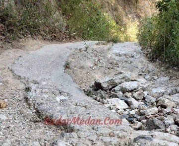 Masyarakat Desa Rimo Bunga Berharap Ada Perbaikan Jalan