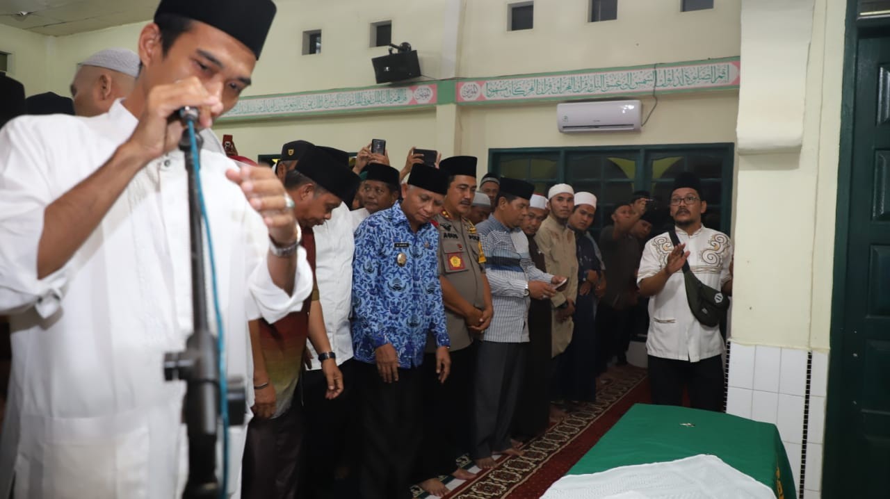 Kapolda Sumut : Alfatihah Untuk Almarhum Ibunda Ustadz Abdul Somad 