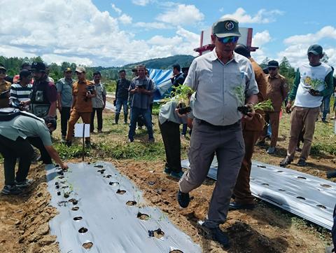 Bupati Taput Ajak Petani Milenial Sisordak Tingkatkan Produktivitas BUMDes