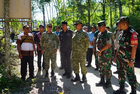 Pemkab Taput Dampingi Satgas PRR Sumut Tinjau Lokasi Prioritas dan Gelar Rapat Koordinasi