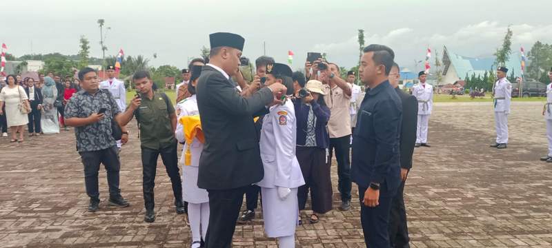 20 Pelajar Terbaik Toba Dikukuhkan Jadi Paskibra 2026, Siap Kibarkan Merah Putih di Balige
