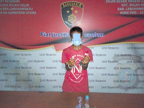 Pria Ini Diamankan Saat Transaksi Narkoba di Belakang Warung di Negerilama