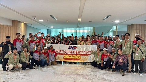 Apresiasi 12 Tahun Mengabdi, JNE Berangkatkan 1.200 Karyawan Umrah Gratis