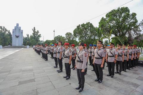 Sambut HUT Bhayangkara ke-80, Polda Sumut Ziarah ke TMP Medan